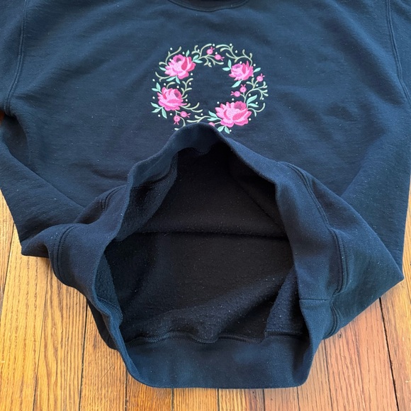 90’s Jeweled Roses Vintage Granny Sweater - Picture 6 of 11